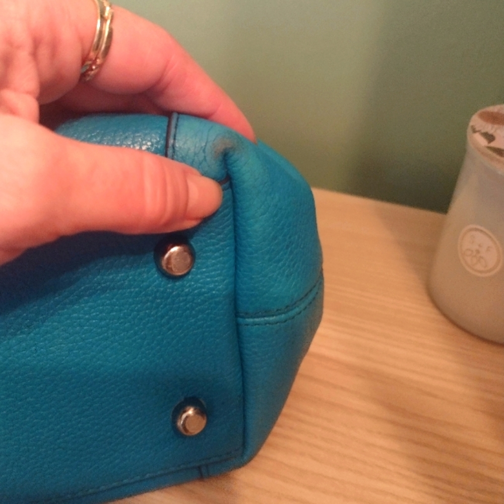 Coach Edie 31 Shoulder Bag Pebble Leather - Picture 16 of 16